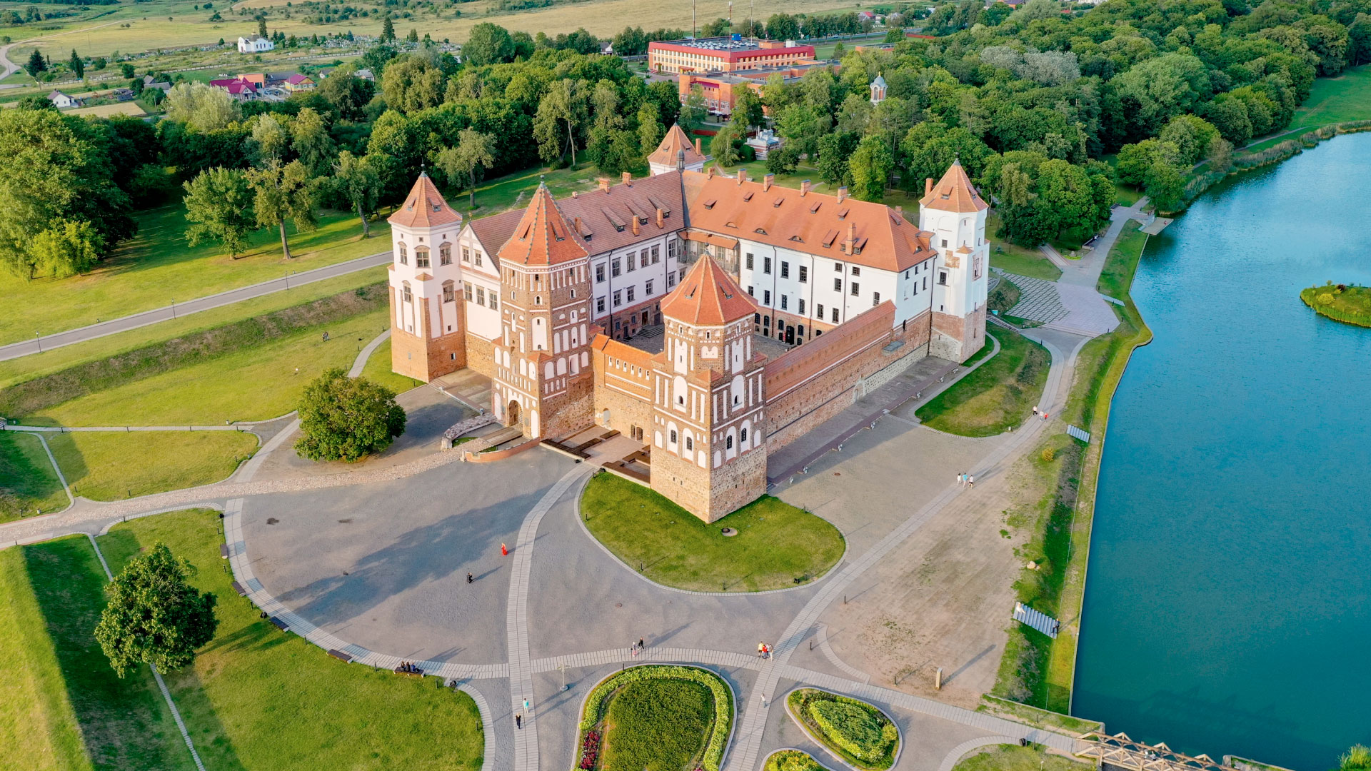 Замковая кругосветка 4 дн.